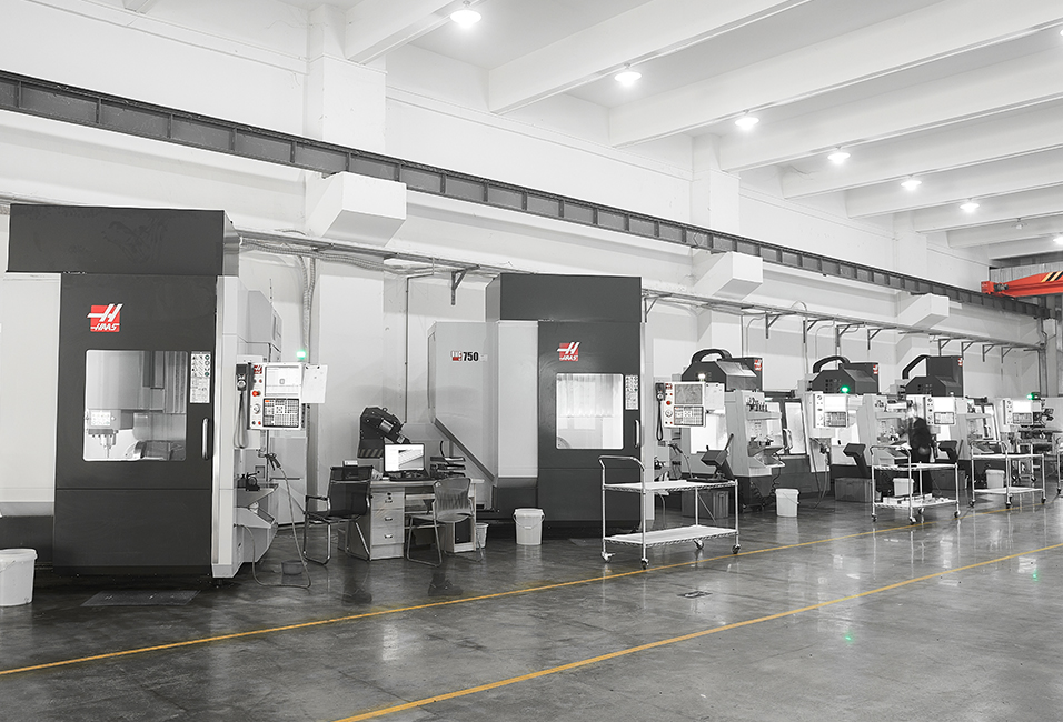 HAAS 5-axis CNC Milling center